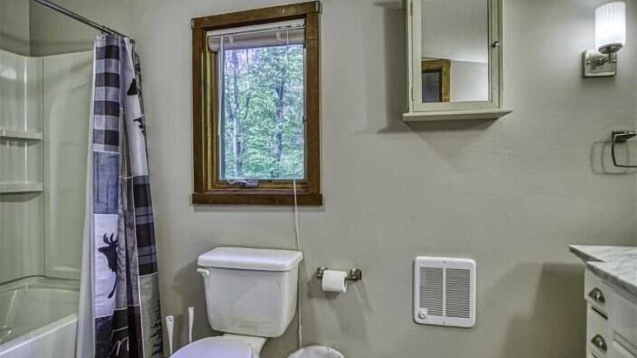 Photo of Bathroom in Old Timberline