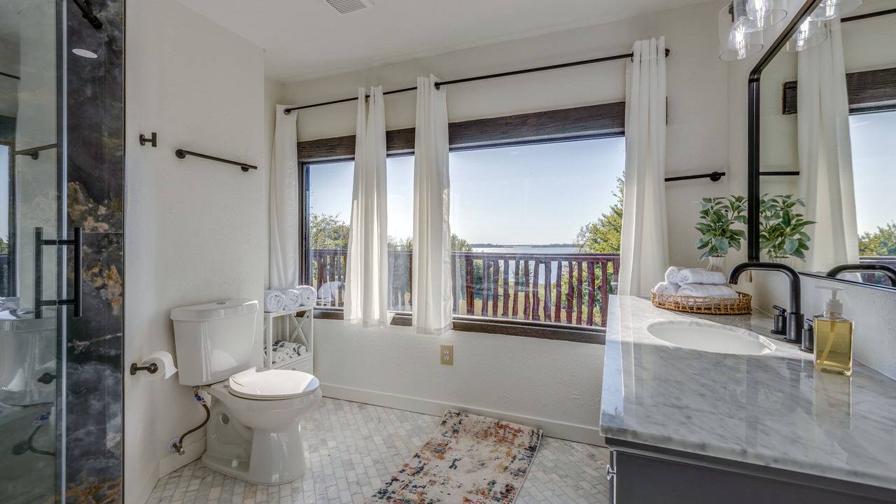 Photo of Bathroom in Lavon