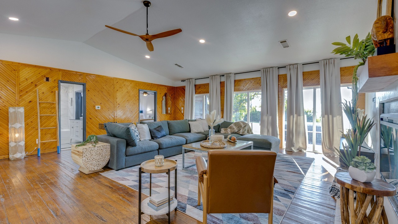 Photo of Livingroom in Lavon