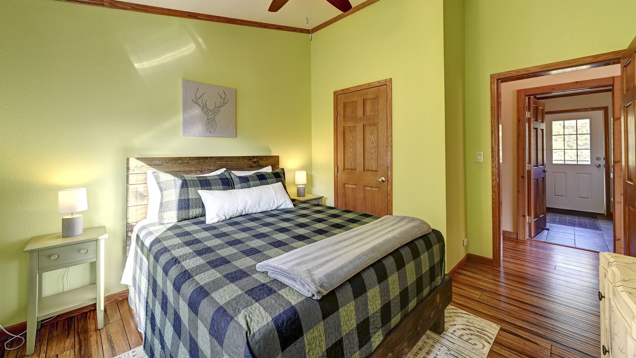 Photo of Bedroom in Wisconsin Dells