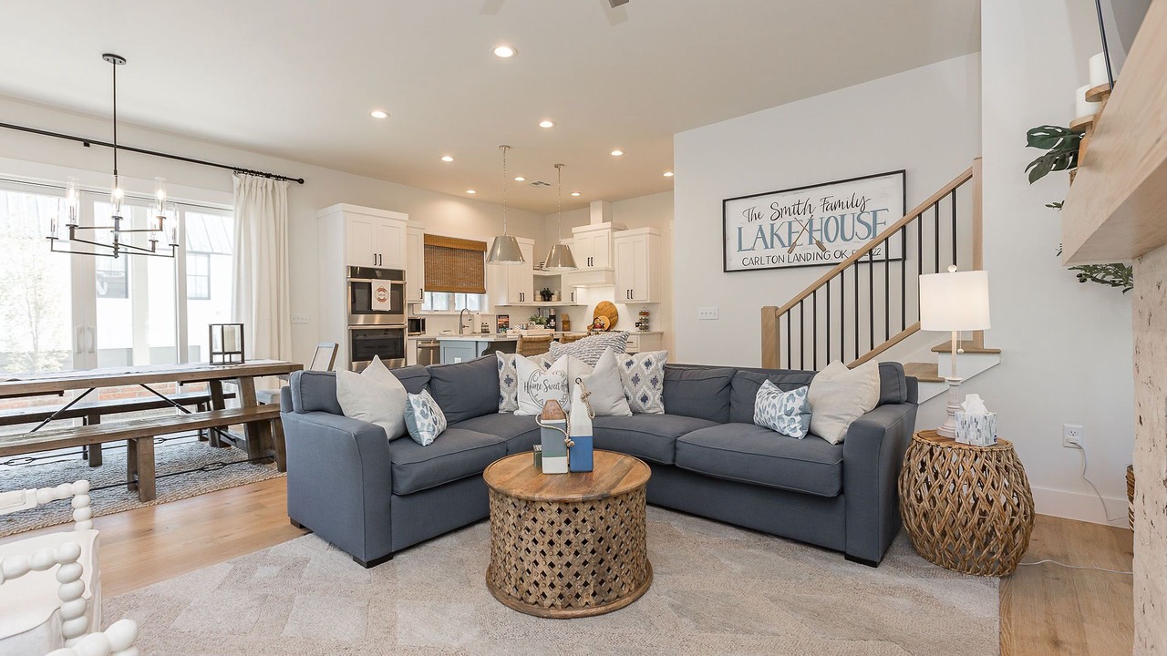 Photo of Livingroom in Carlton Landing
