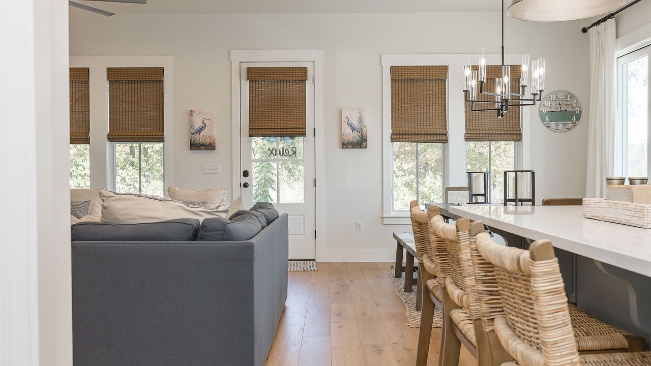 Photo of Livingroom in Carlton Landing