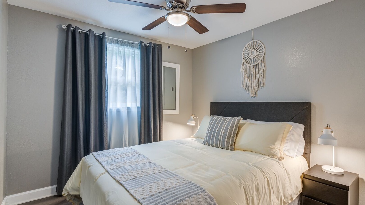 Photo of Bedroom in South Kansas City