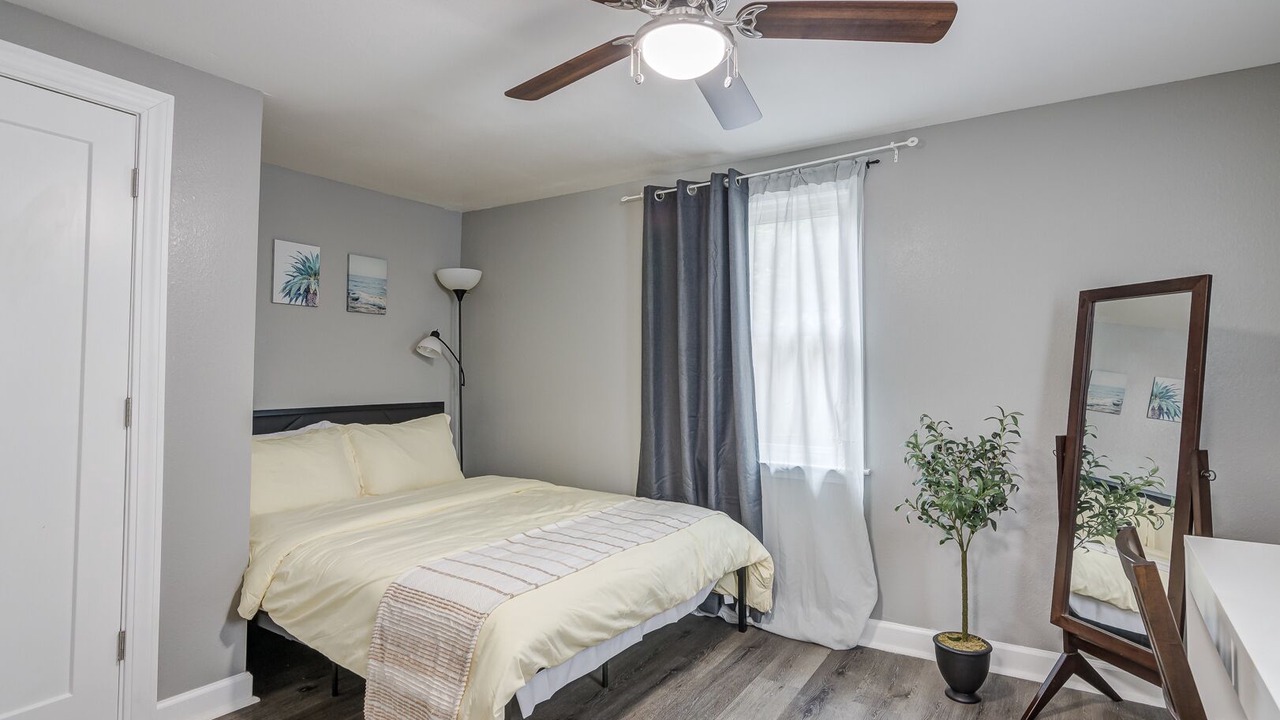 Photo of Bedroom in South Kansas City