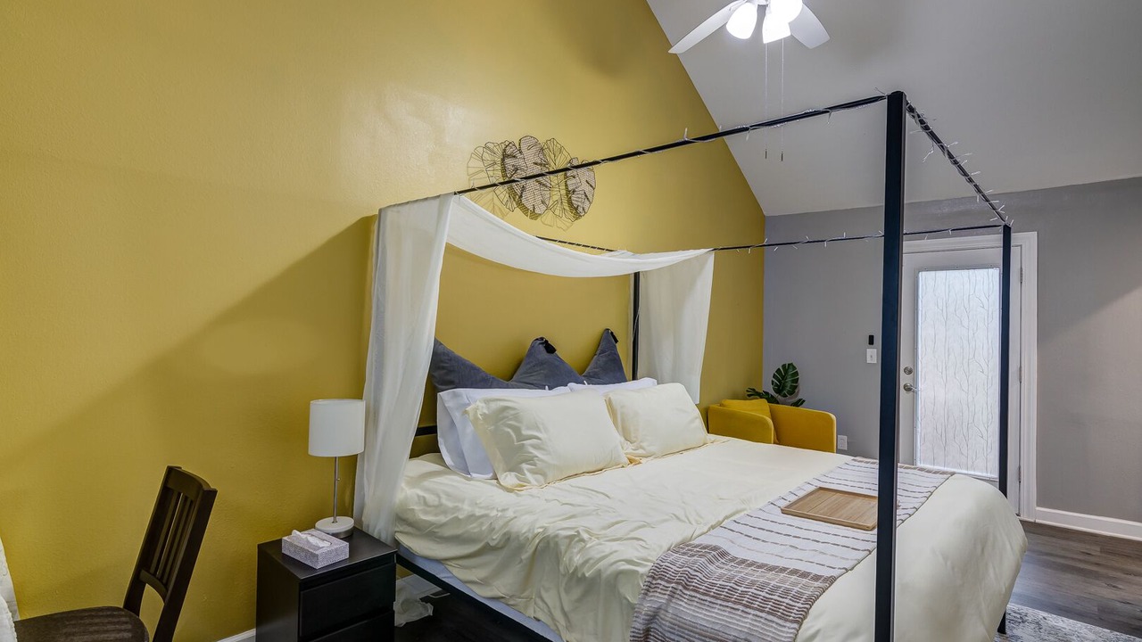 Photo of Bedroom in South Kansas City