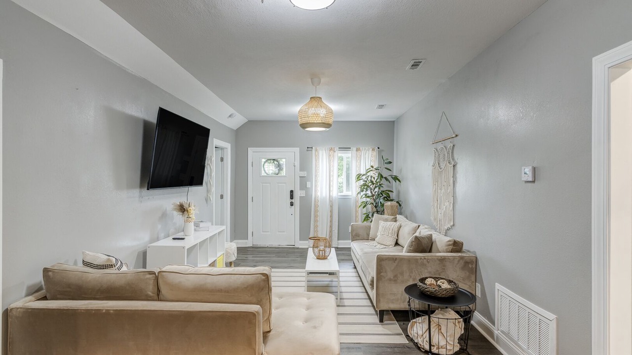 Photo of Livingroom in South Kansas City