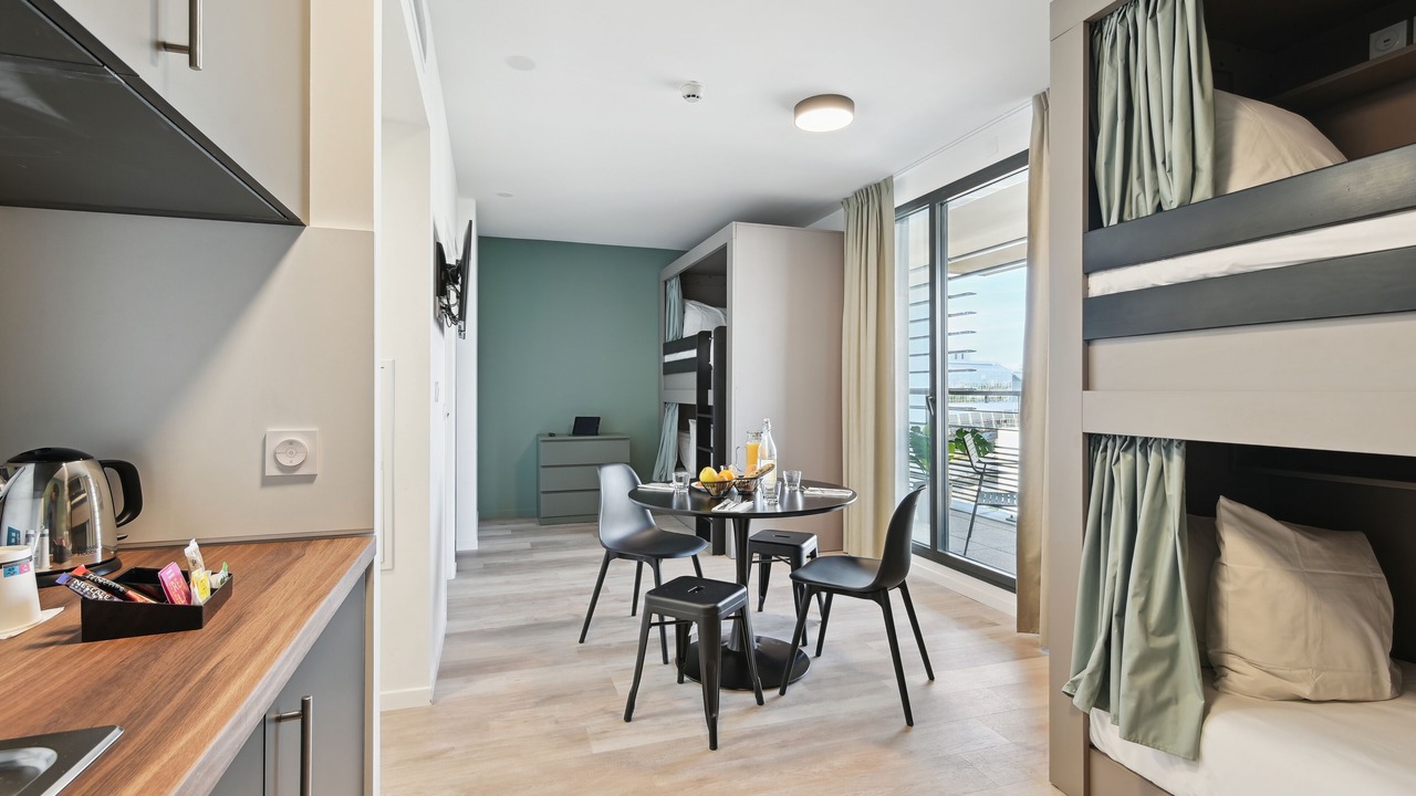 Photo of Bedroom in Colombes