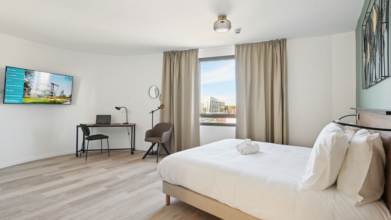 Photo of Bedroom in Colombes