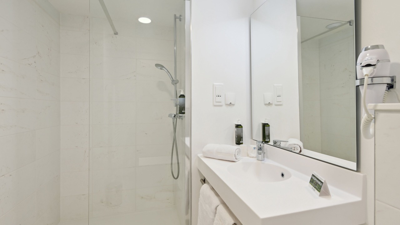 Photo of Bathroom in Colombes