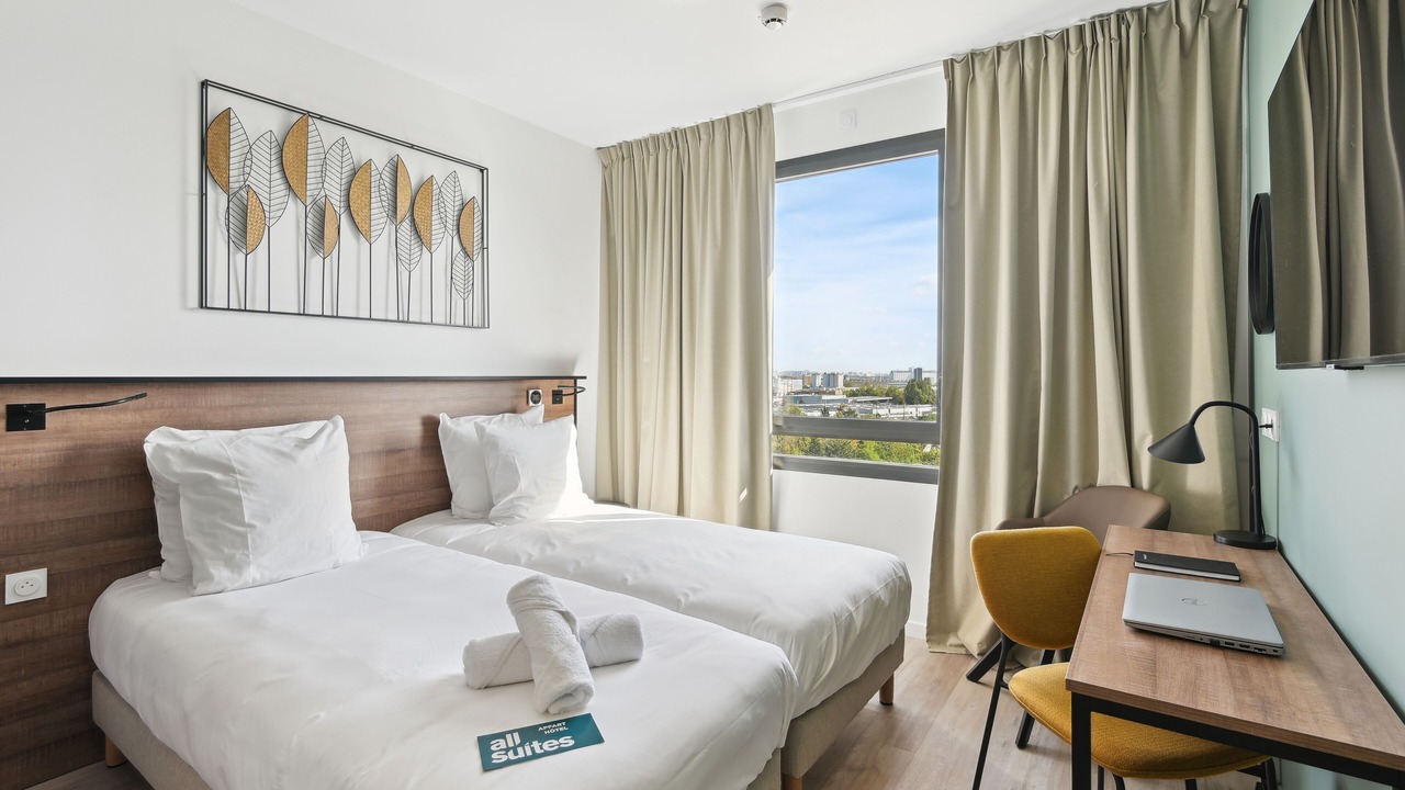Photo of Bedroom in Colombes