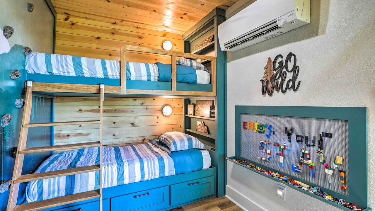 Photo of Bedroom in Arrow Point