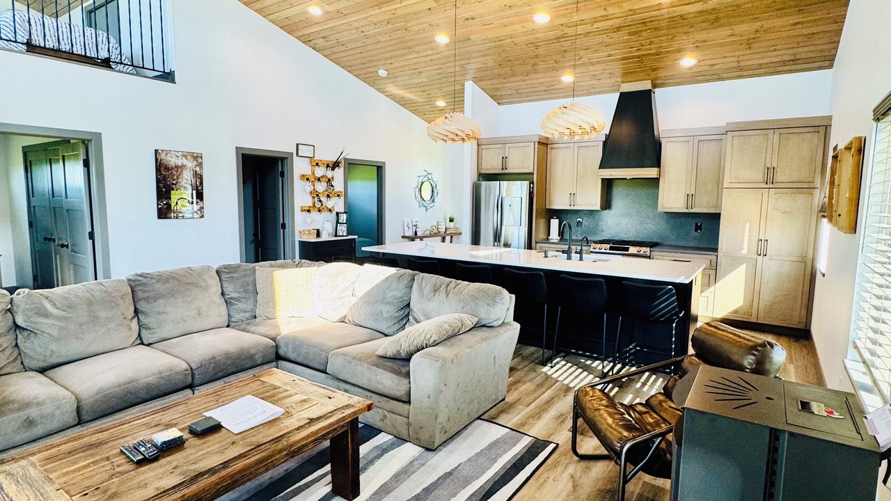 Photo of Livingroom in Big Horn County