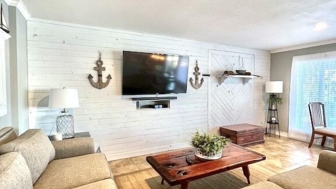 Photo of Livingroom in Canyon Lake