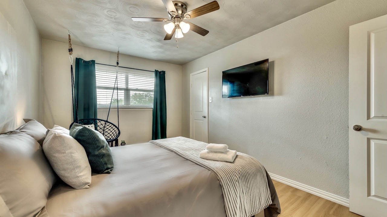 Photo of Bedroom in Old East Dallas