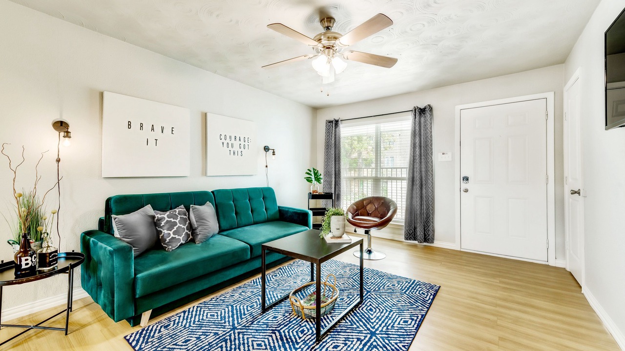 Photo of Livingroom in Old East Dallas