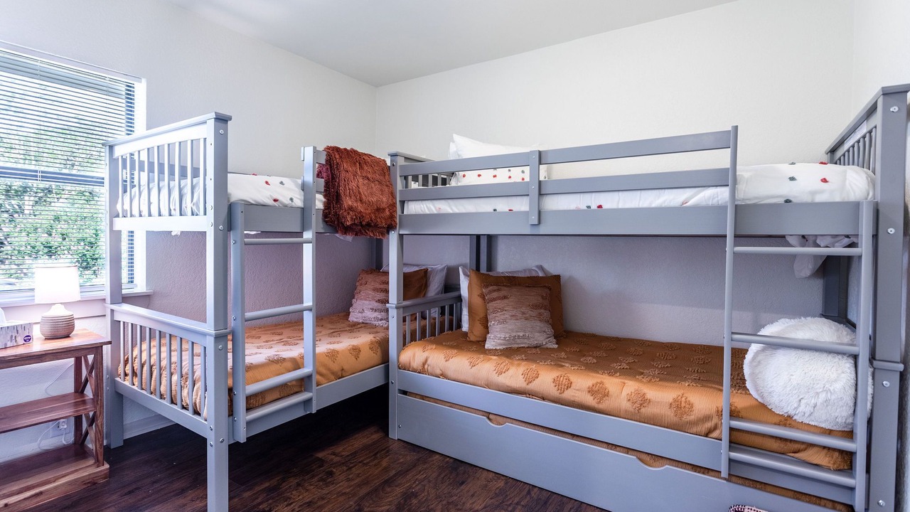 Photo of Bedroom in Lacy-Lakeview