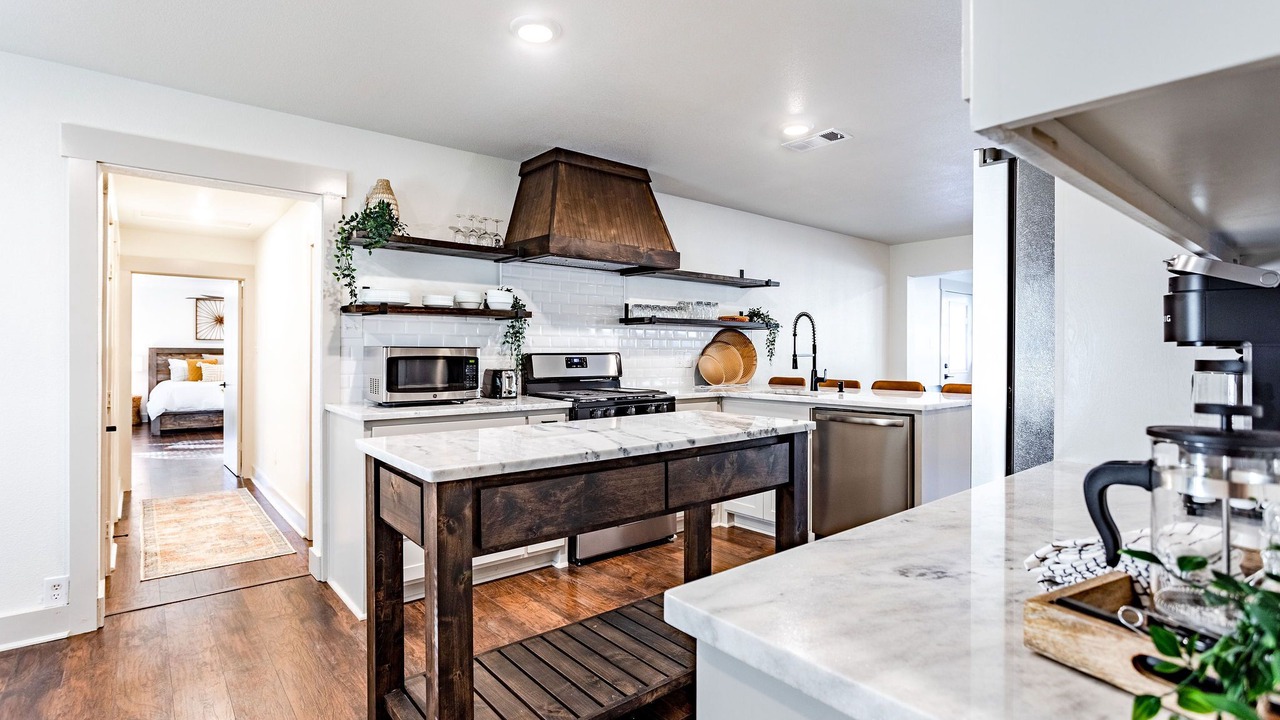 Photo of Kitchen in Lacy-Lakeview