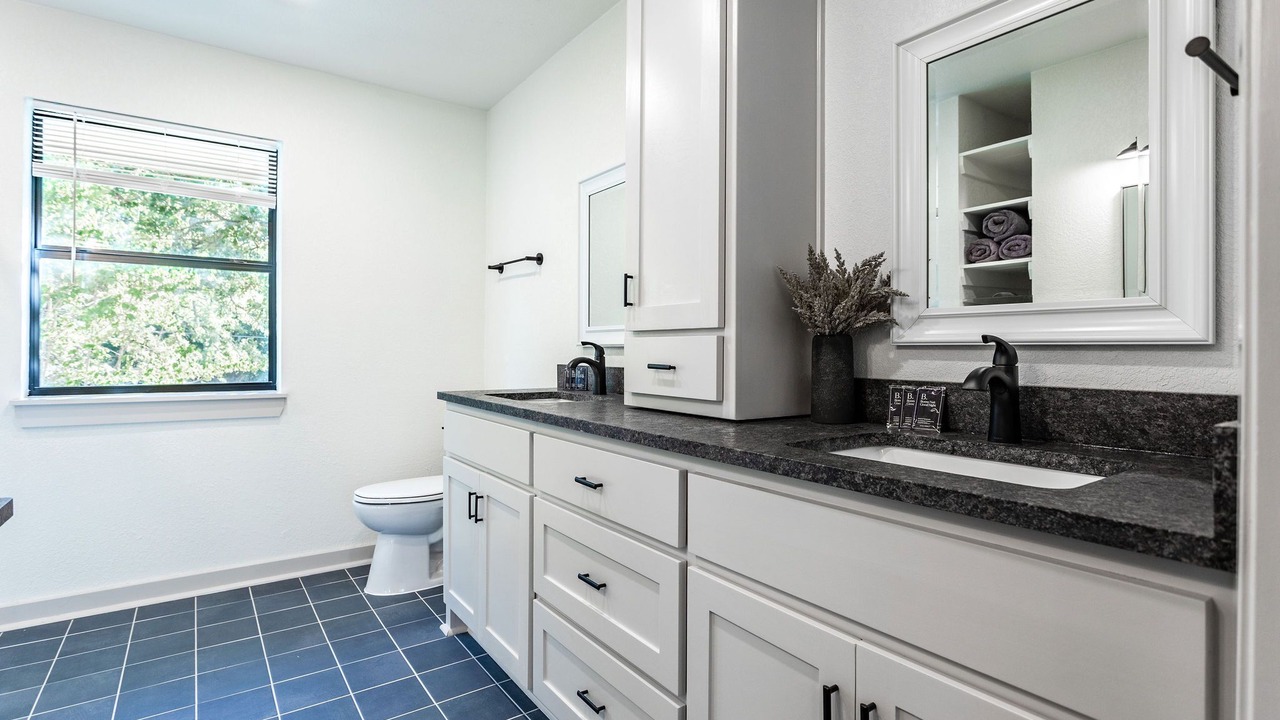 Photo of Bathroom in Lacy-Lakeview