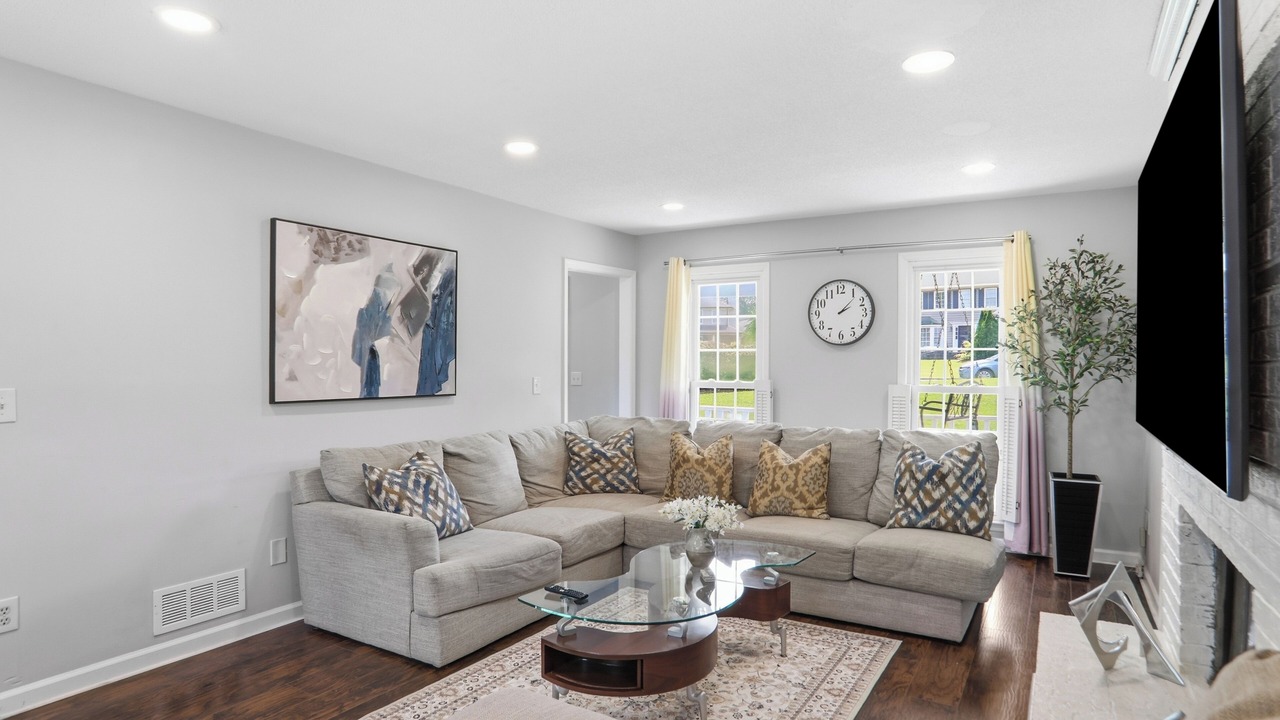 Photo of Livingroom in Roswell
