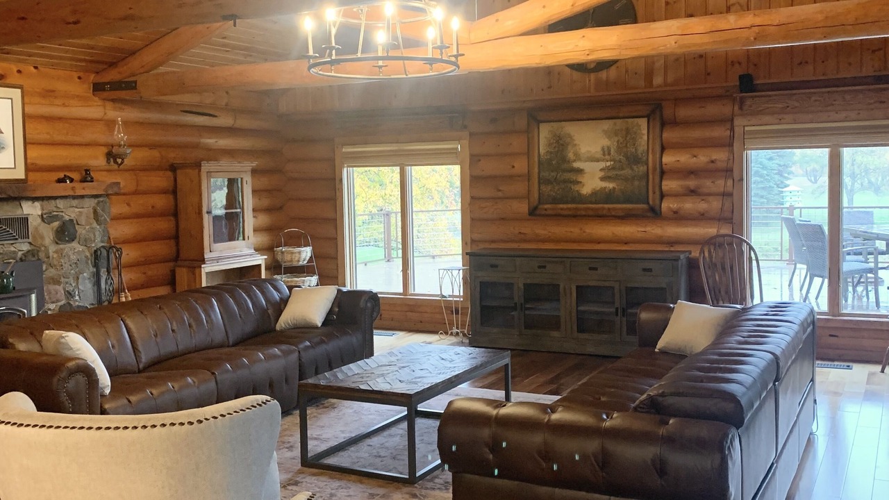 Photo of Livingroom in Cadillac