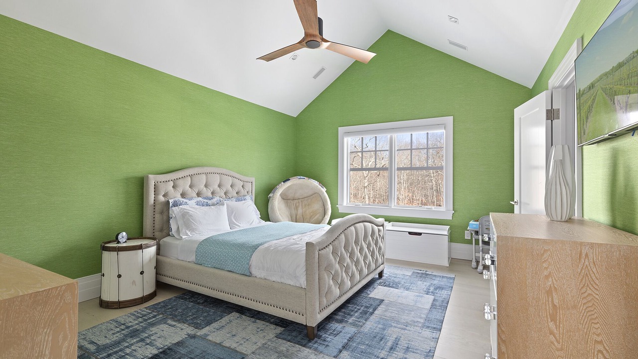 Photo of Bedroom in Amagansett North