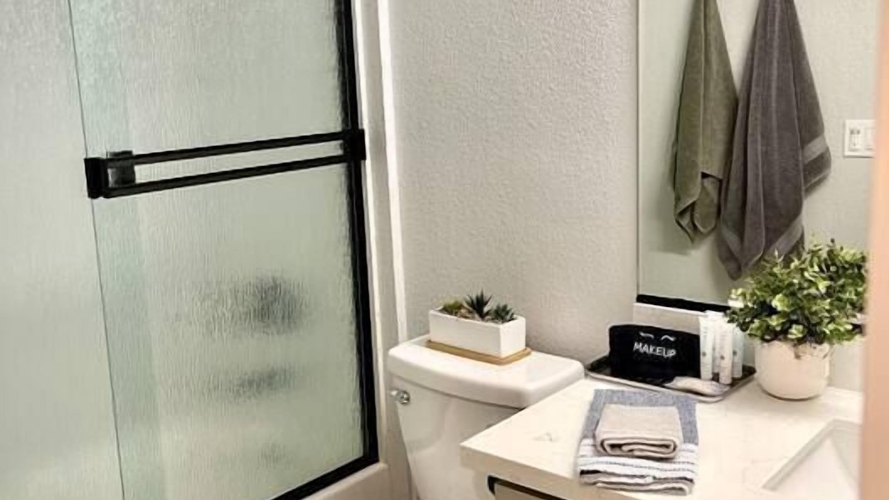 Photo of Bathroom in Apple Hill