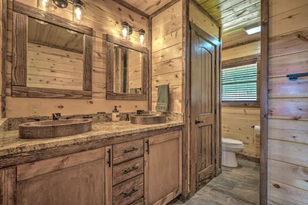 Photo of Bathroom in Tuskahoma