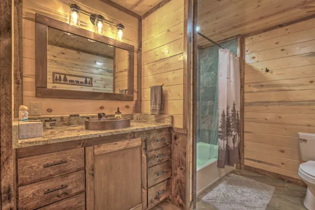 Photo of Bathroom in Tuskahoma