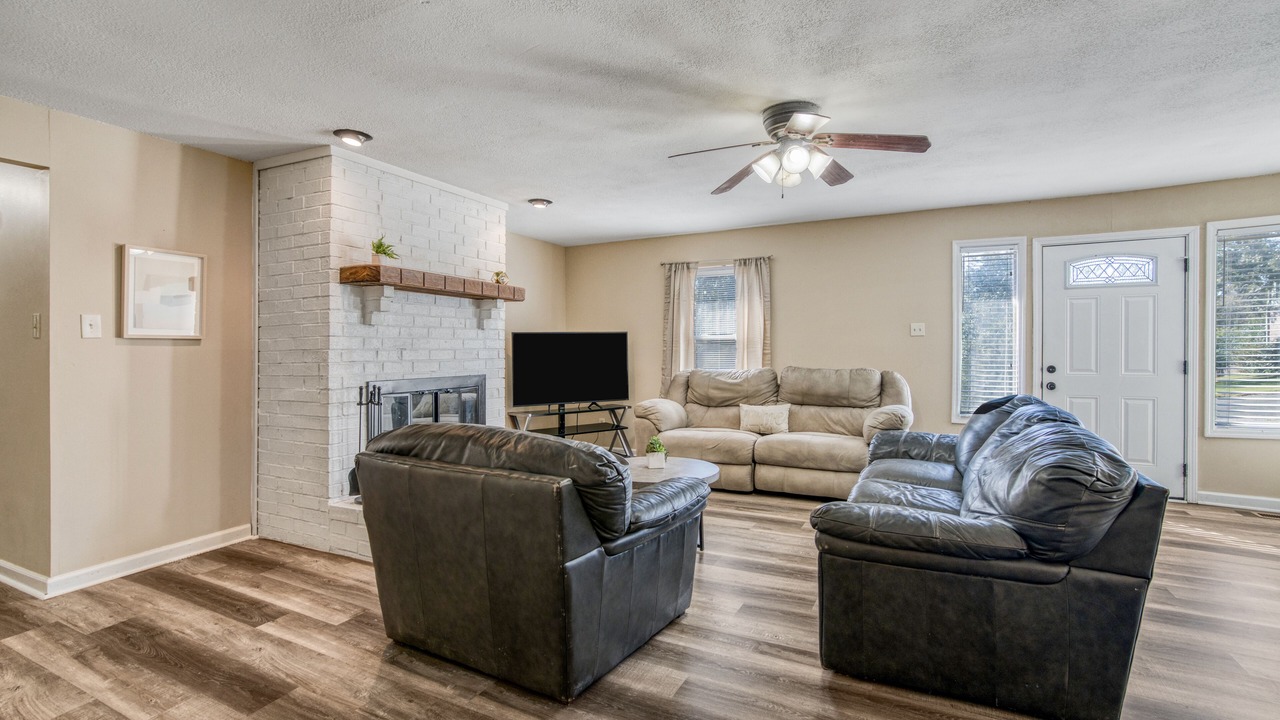 Photo of Livingroom in Sherwood