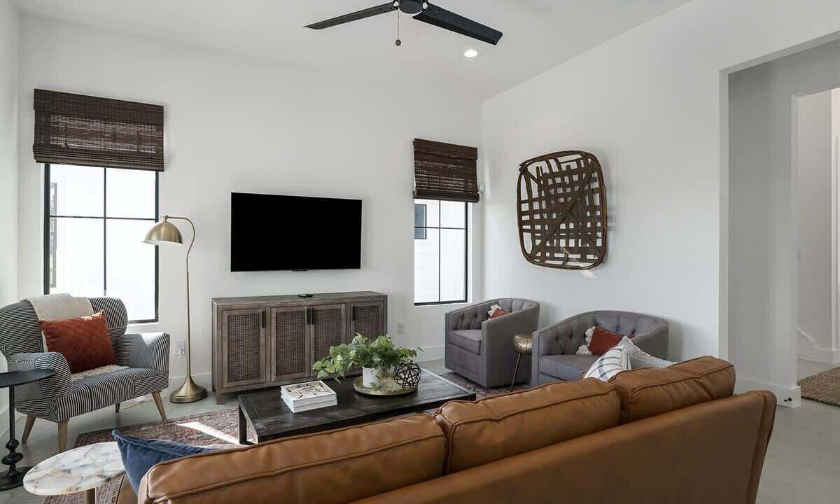 Photo of Bedroom in Canyon Lake