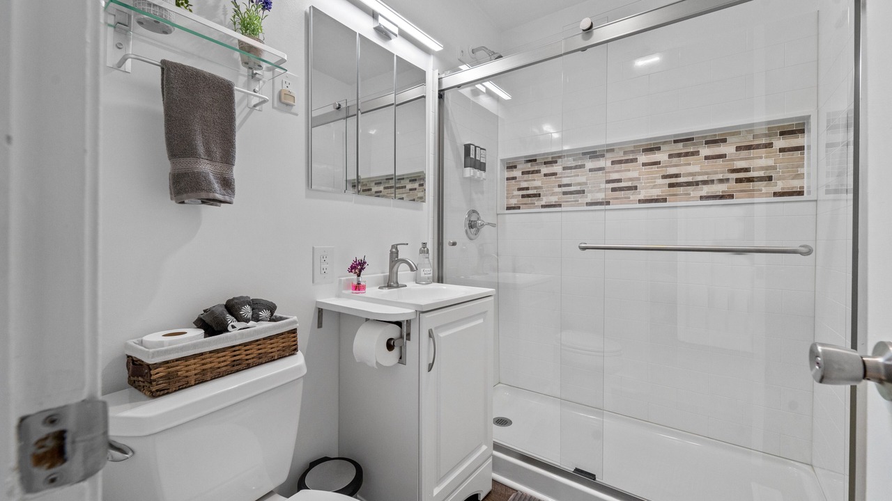 Photo of Bathroom in Linden