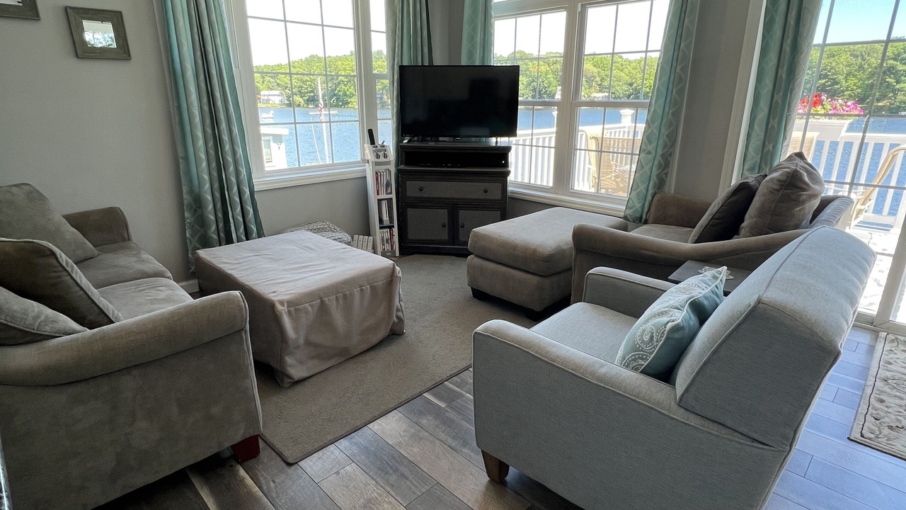 Photo of Livingroom in Millville