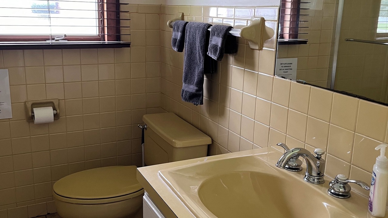 Photo of Bathroom in Logansport