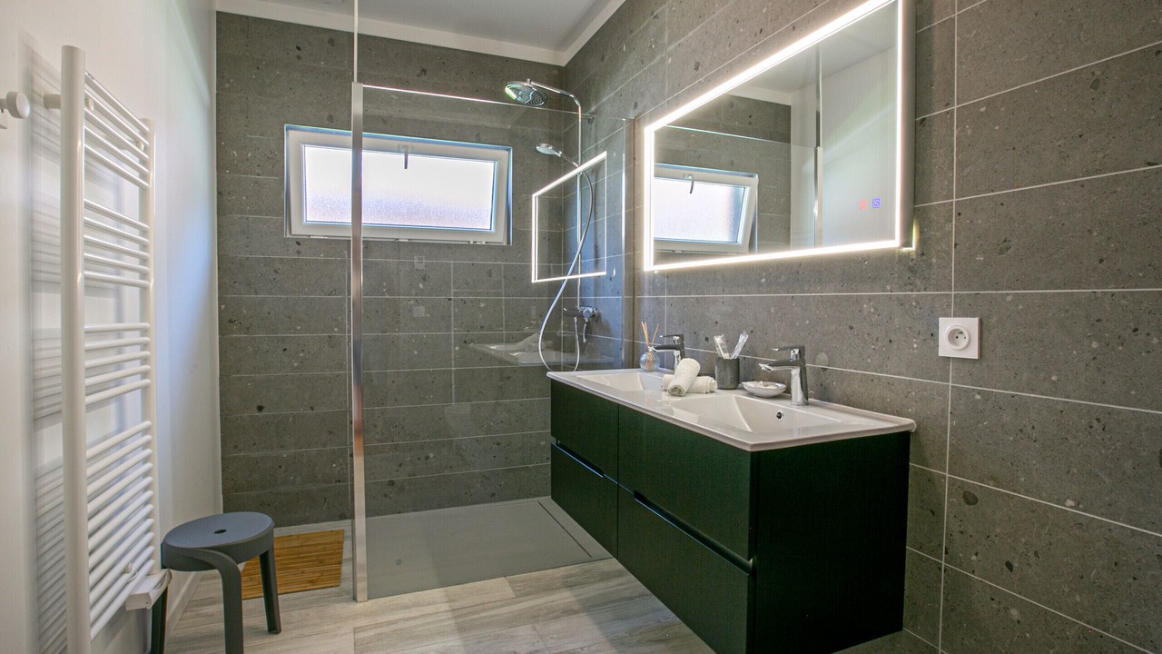 Photo of Bathroom in Cessenaz