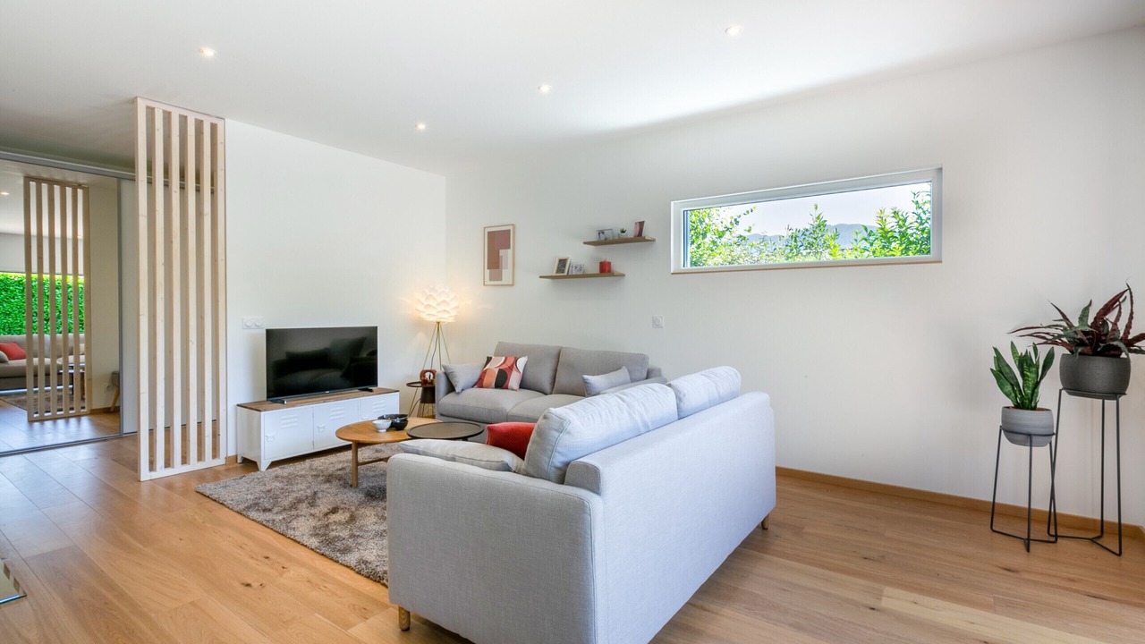 Photo of Livingroom in Cessenaz