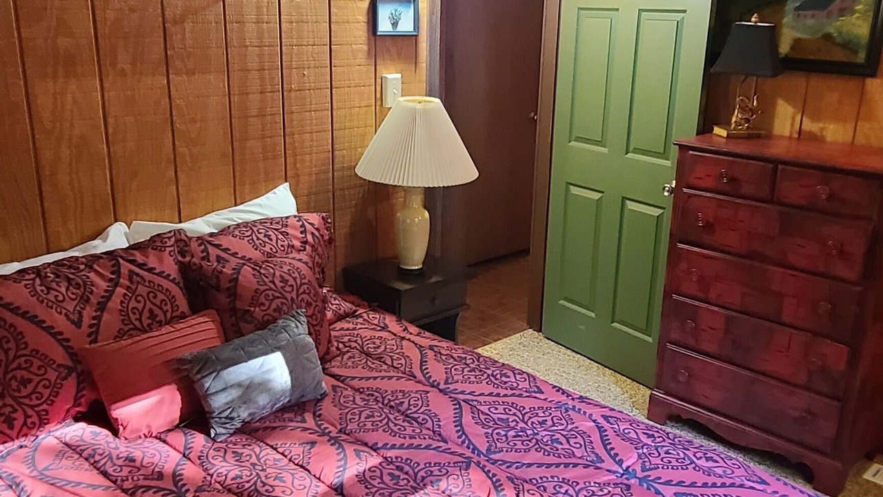 Photo of Bedroom in Bellmore