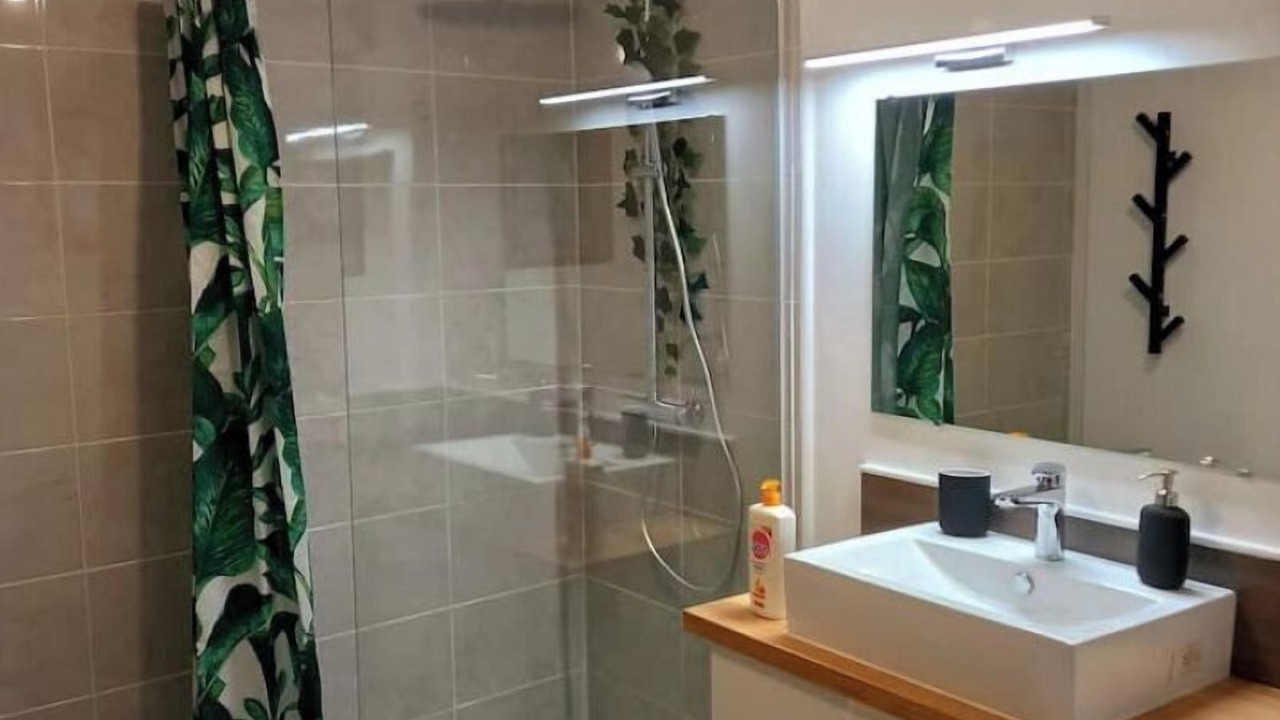Photo of Bathroom in Valence