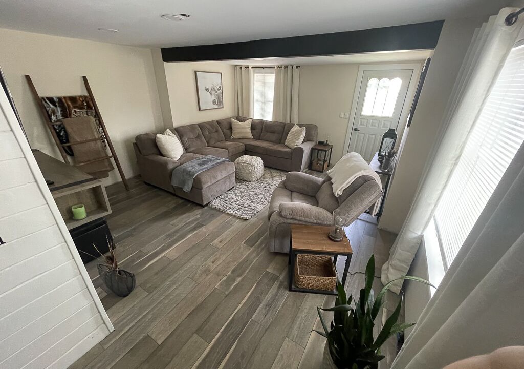 Photo of Livingroom in McKownville