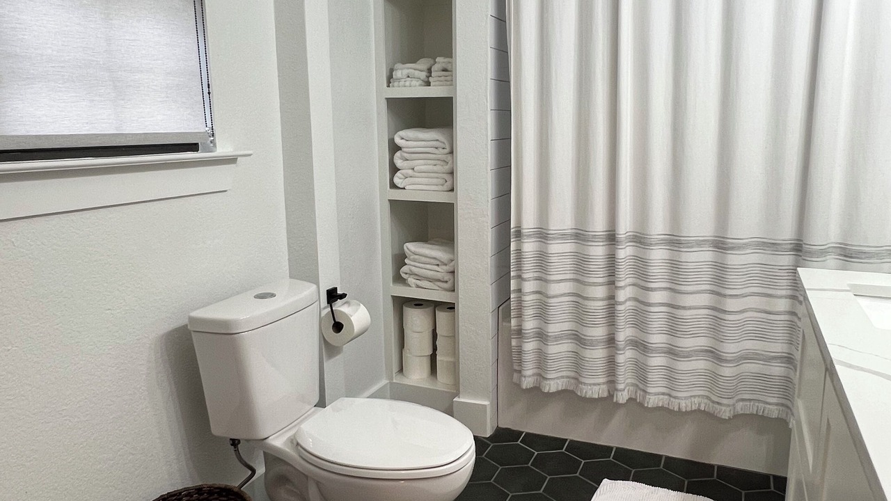Photo of Bathroom in Gordon