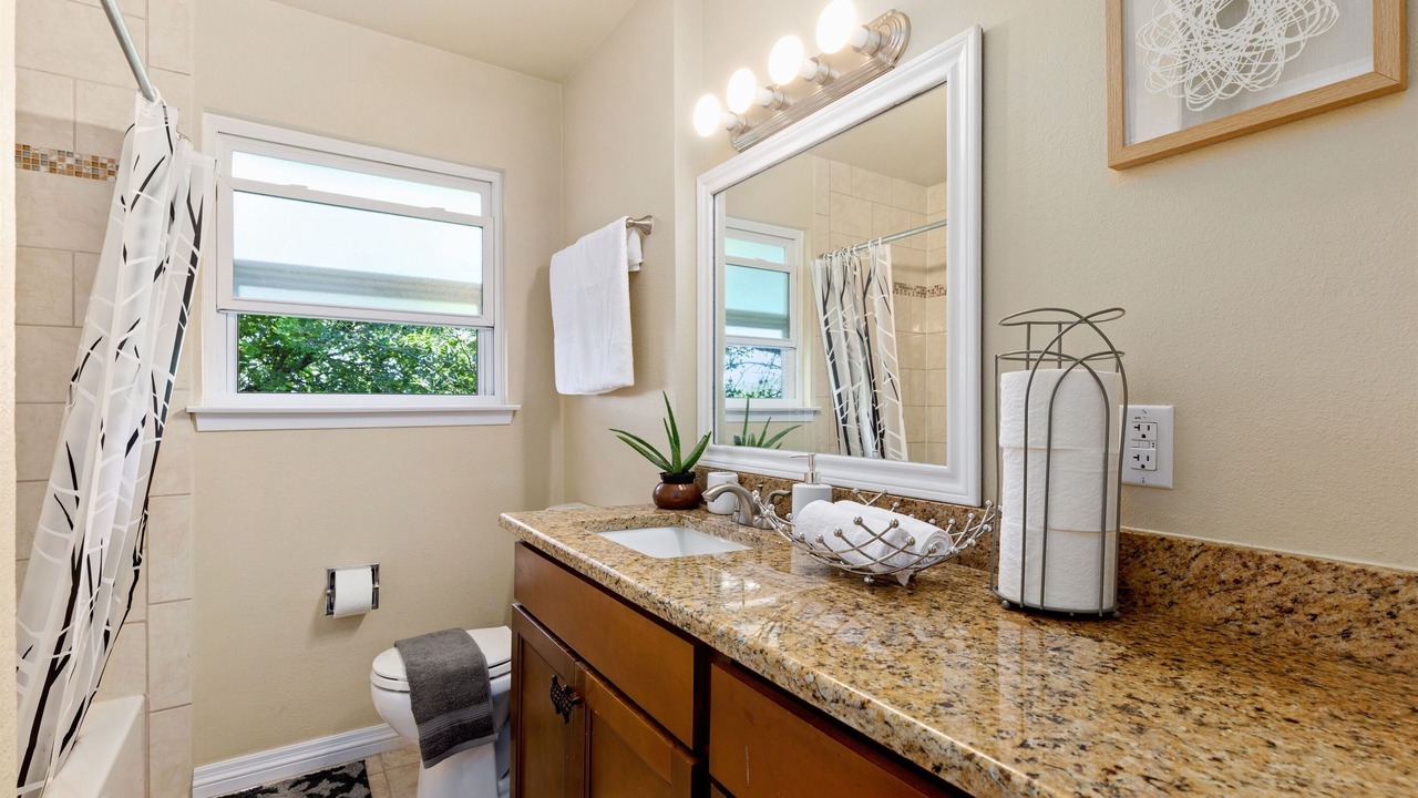Photo of Bathroom in Medical Center District