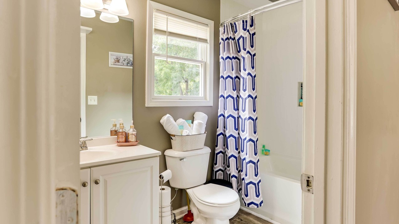 Photo of Bathroom in Bashford Manor