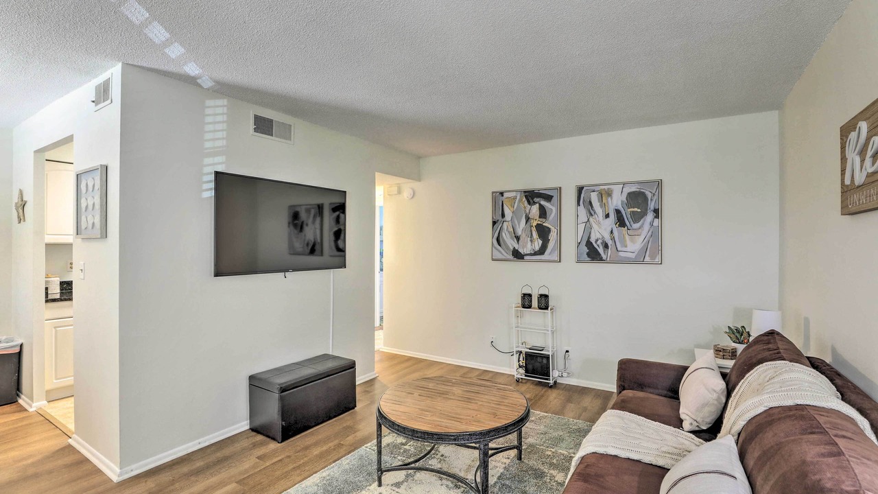 Photo of Livingroom in Hanahan