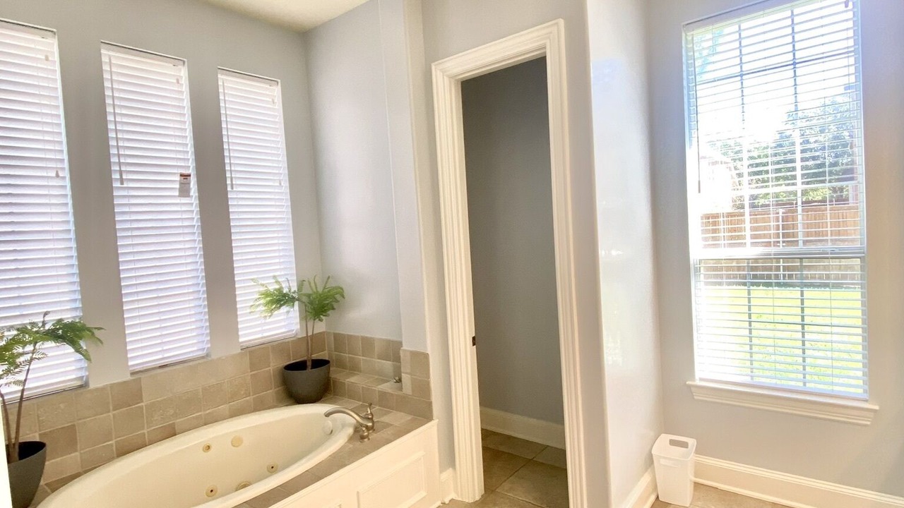 Photo of Bathroom in Northwest Carrollton