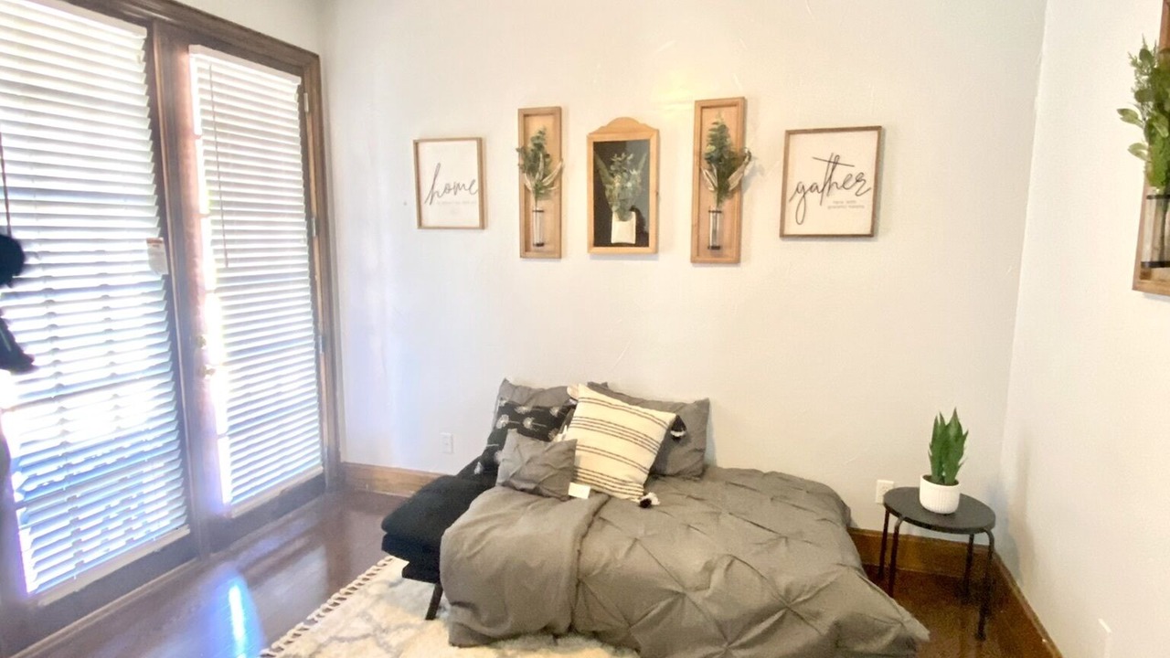Photo of Bedroom in Northwest Carrollton