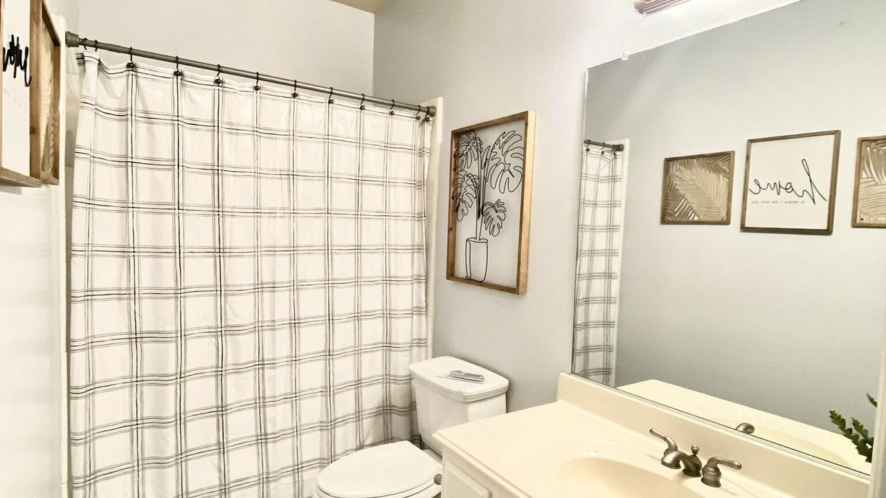 Photo of Bathroom in Northwest Carrollton