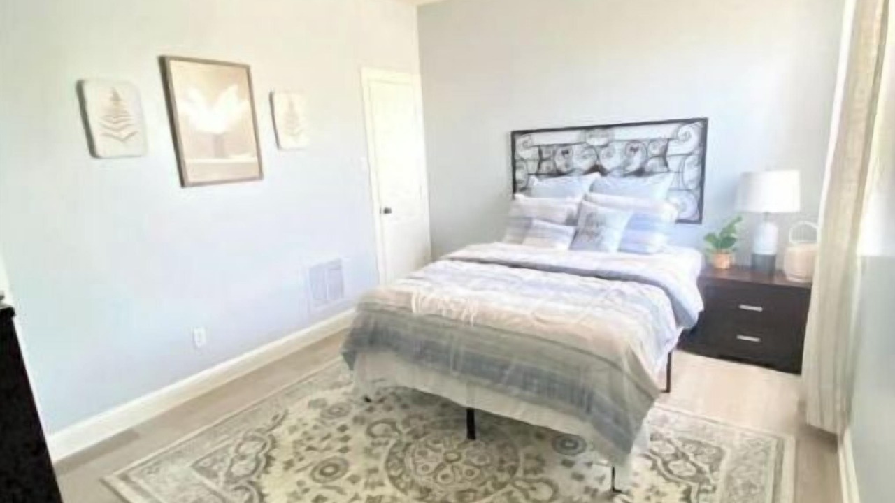 Photo of Bedroom in Northwest Carrollton