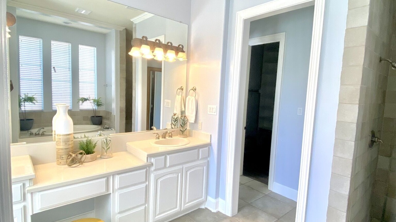 Photo of Bathroom in Northwest Carrollton