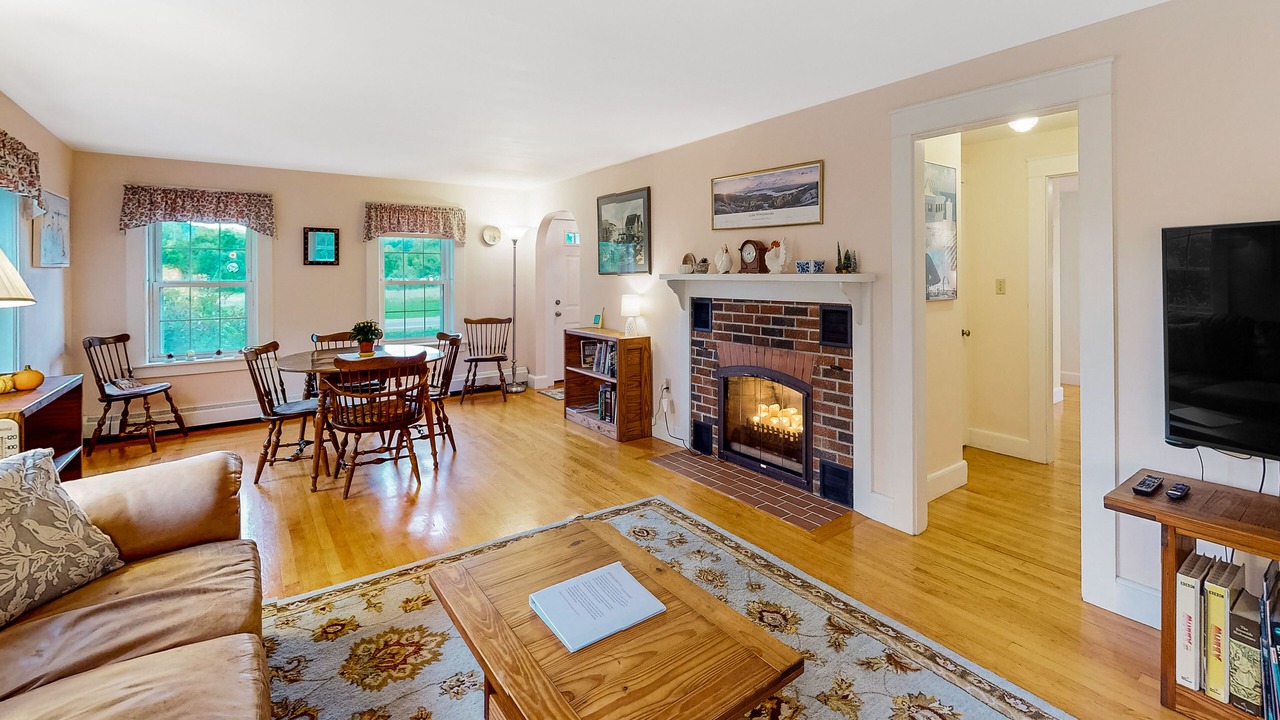 Photo of Livingroom in Gilford