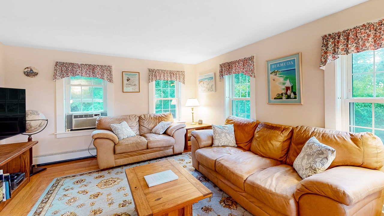 Photo of Livingroom in Gilford