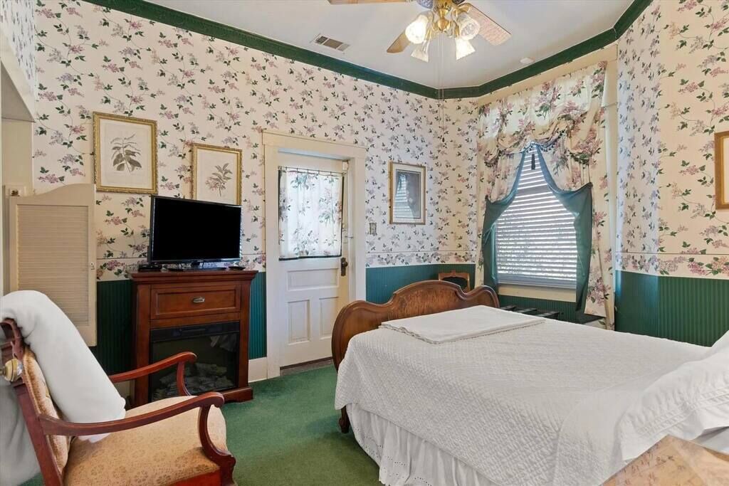 Photo of Bedroom in Bonham